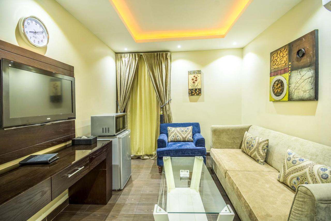 Al Muhaidb Al Malaz - Al Farazdaq Road Riyadh Luaran gambar